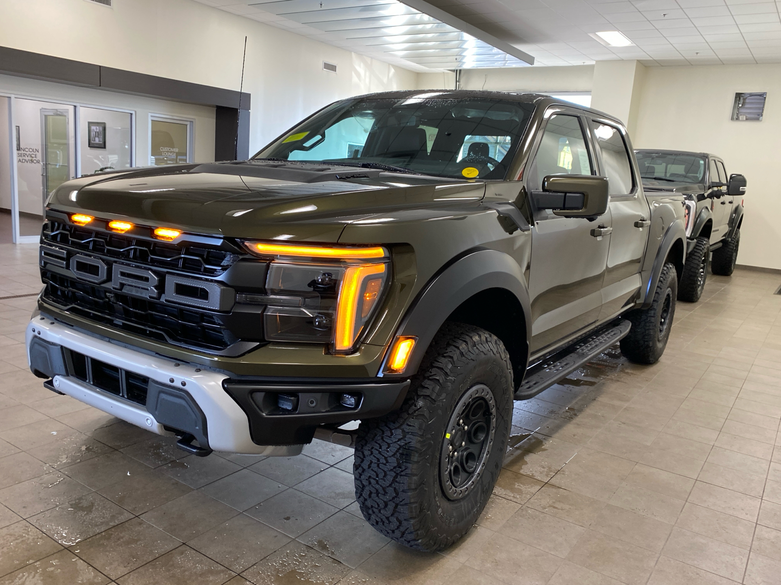 2024 Ford F-150 2024 FORD F-150 RAPTOR CREW CAB 4DR 145 WB 4WD 4