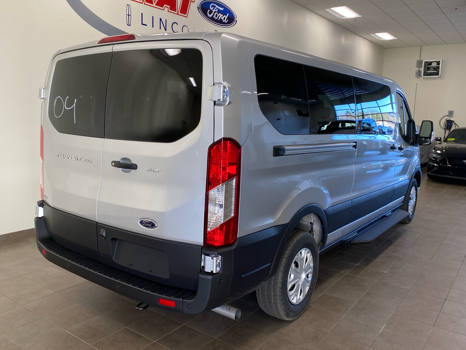 2024 Ford Transit Passenger Wagon 2024 FORD TRANSIT-350 PASSENGER XLT WGN 3DR 148 W 9