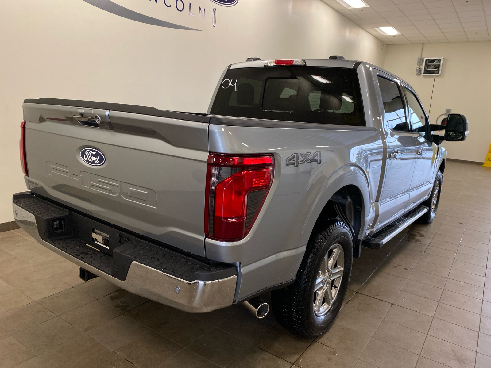 2024 Ford F-150 2024 FORD F-150 XLT CREW CAB 4DR 145 WB 4WD 7