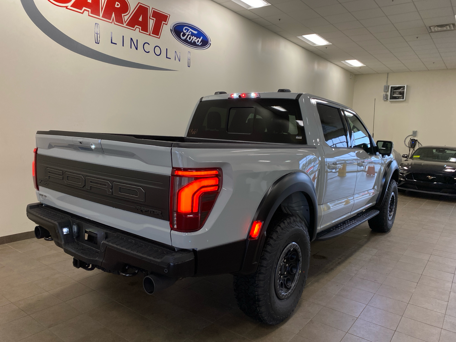 2024 Ford F-150 2024 FORD F-150 RAPTOR CREW CAB 4DR 145 WB 4WD 7