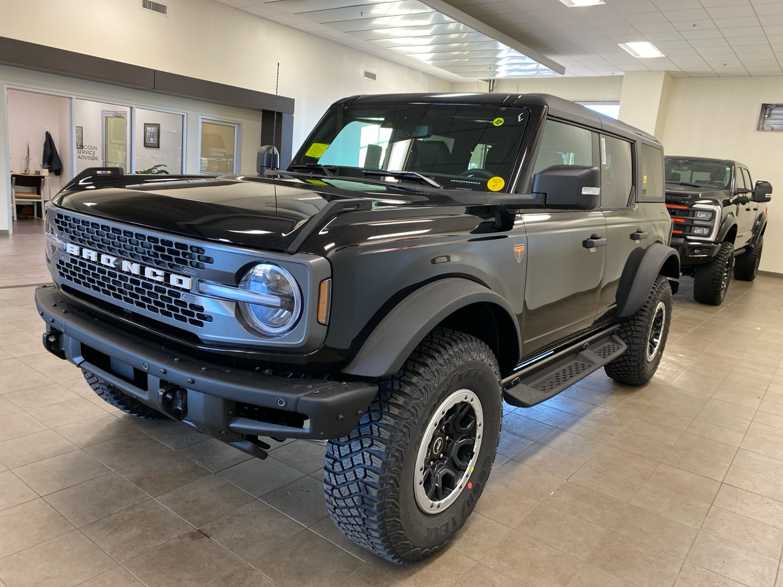 2024 Ford Bronco 2024 FORD BRONCO BADLANDS 4DR SUV 116.1 WB 4WD 4