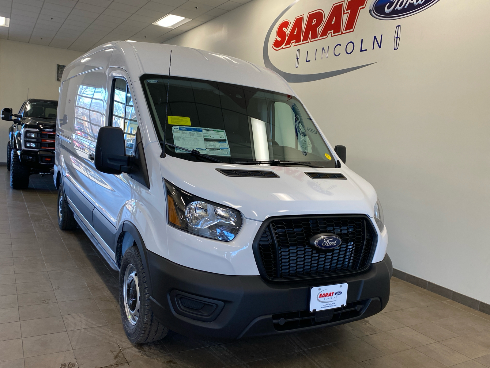 2024 Ford Transit Cargo Van 2024 FORD TRANSIT-250 CARGO 3DR 148 WB RWD 2