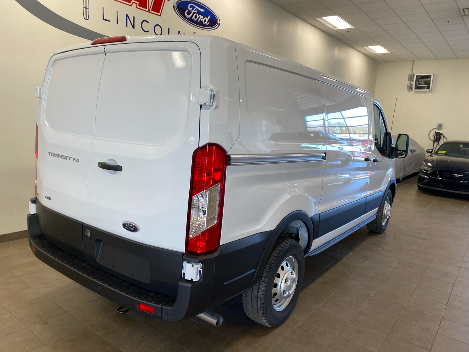 2024 Ford Transit Cargo Van 2024 FORD TRANSIT-150 CARGO 3DR 130 WB AWD 9