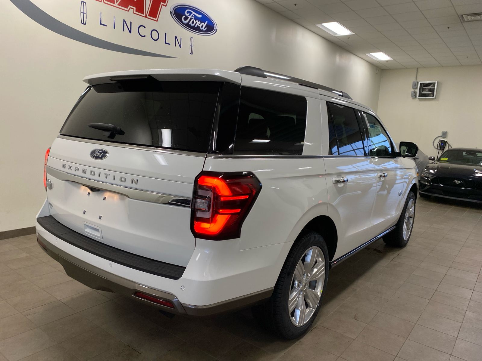 2024 Ford Expedition 2024 FORD EXPEDITION KING RANCH 4DR SUV 122.5 WB 7