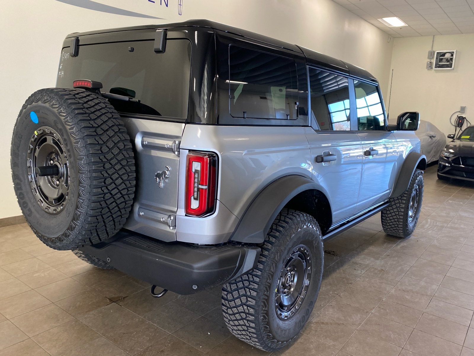 2024 Ford Bronco 2024 FORD BRONCO BADLANDS 4DR SUV 116.1 WB 4WD 7