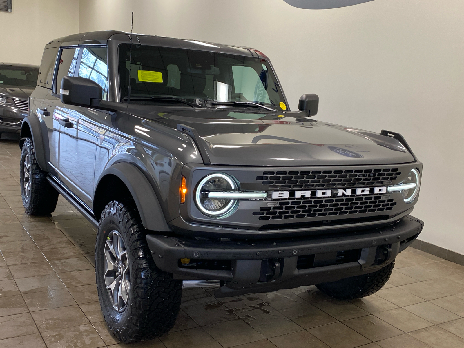 2024 Ford Bronco 2024 FORD BRONCO BADLANDS 4DR SUV 116.1 WB 4WD 2