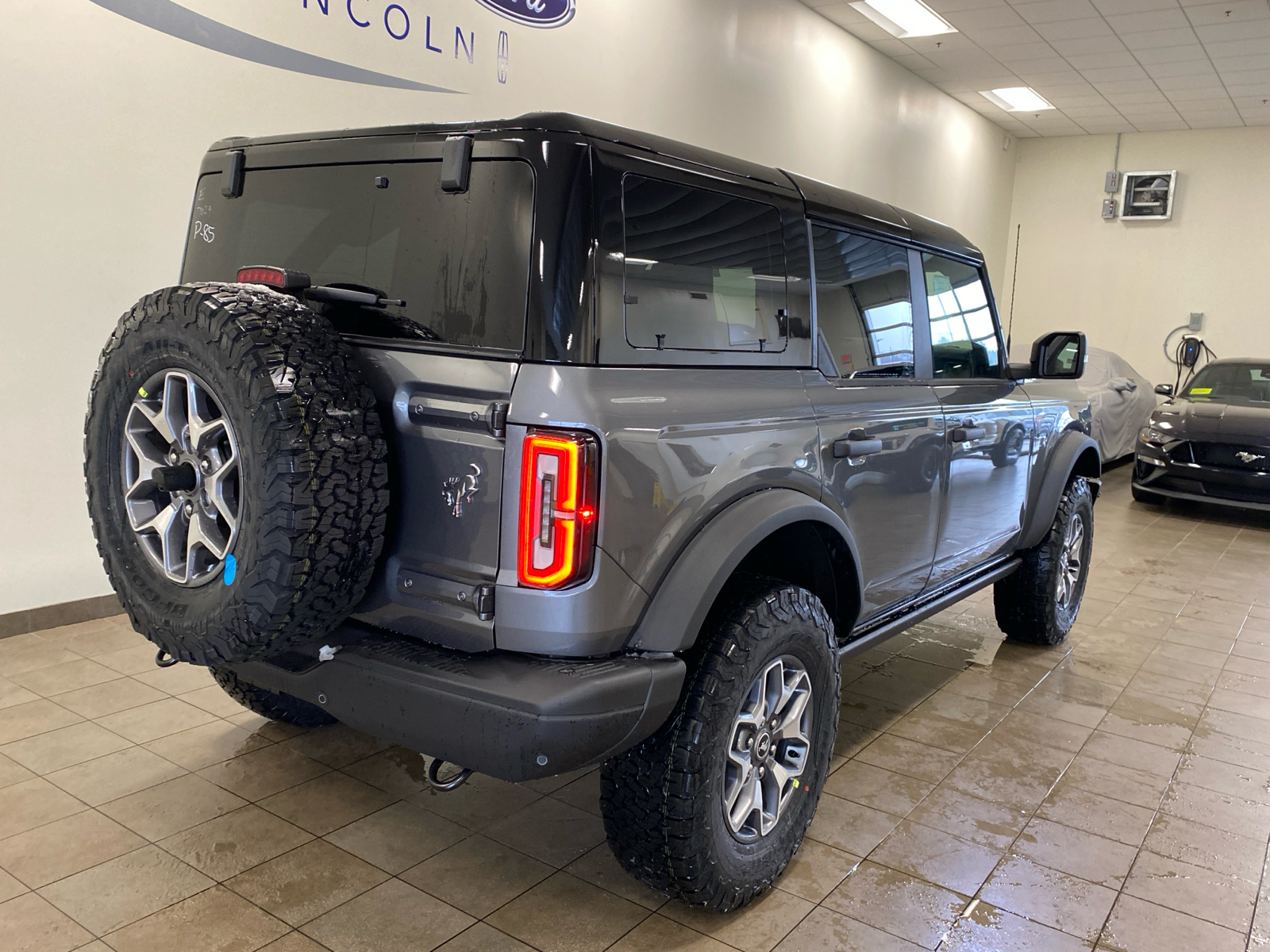 2024 Ford Bronco 2024 FORD BRONCO BADLANDS 4DR SUV 116.1 WB 4WD 7