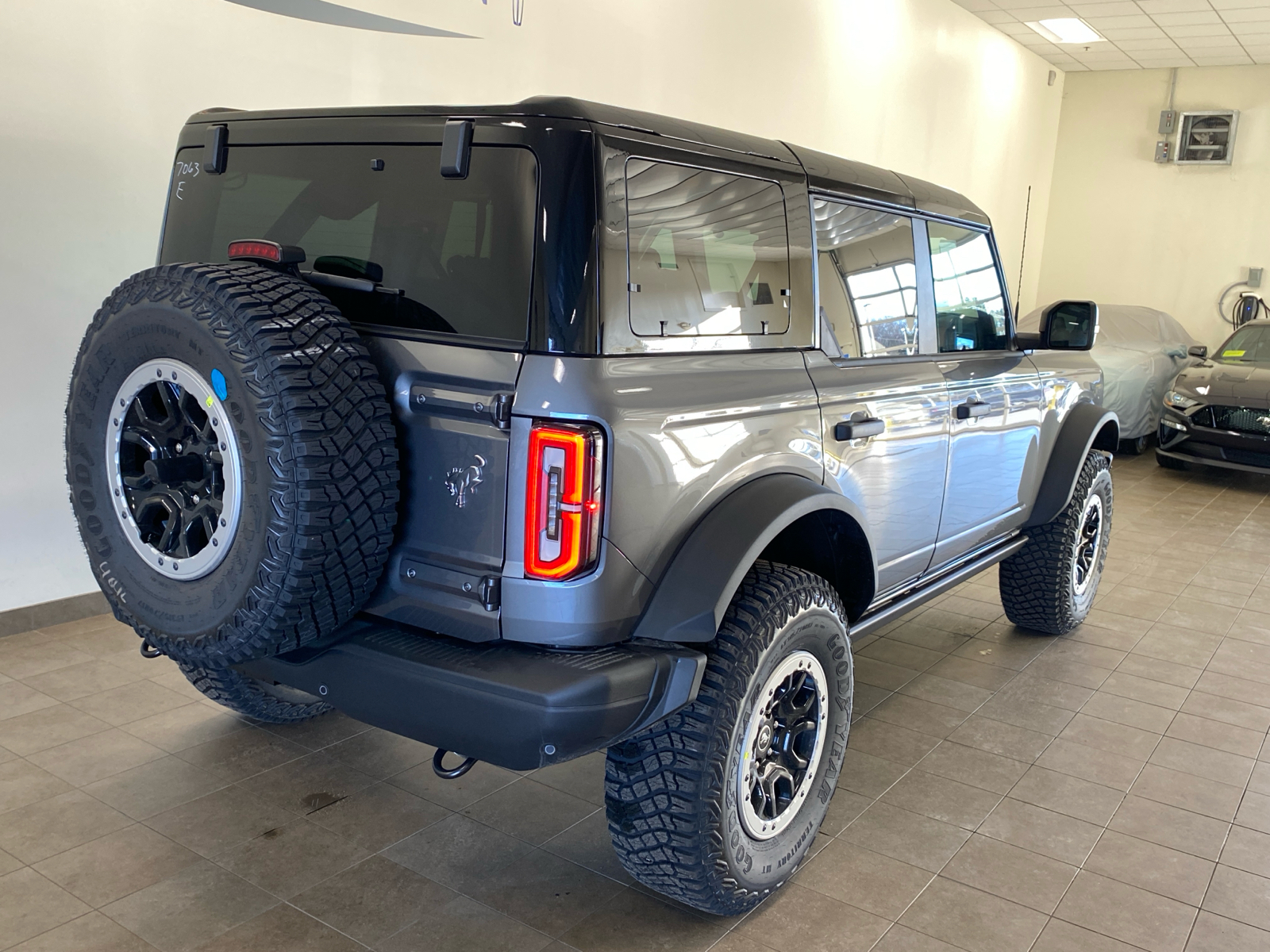 2024 Ford Bronco 2024 FORD BRONCO BADLANDS 4DR SUV 116.1 WB 4WD 7