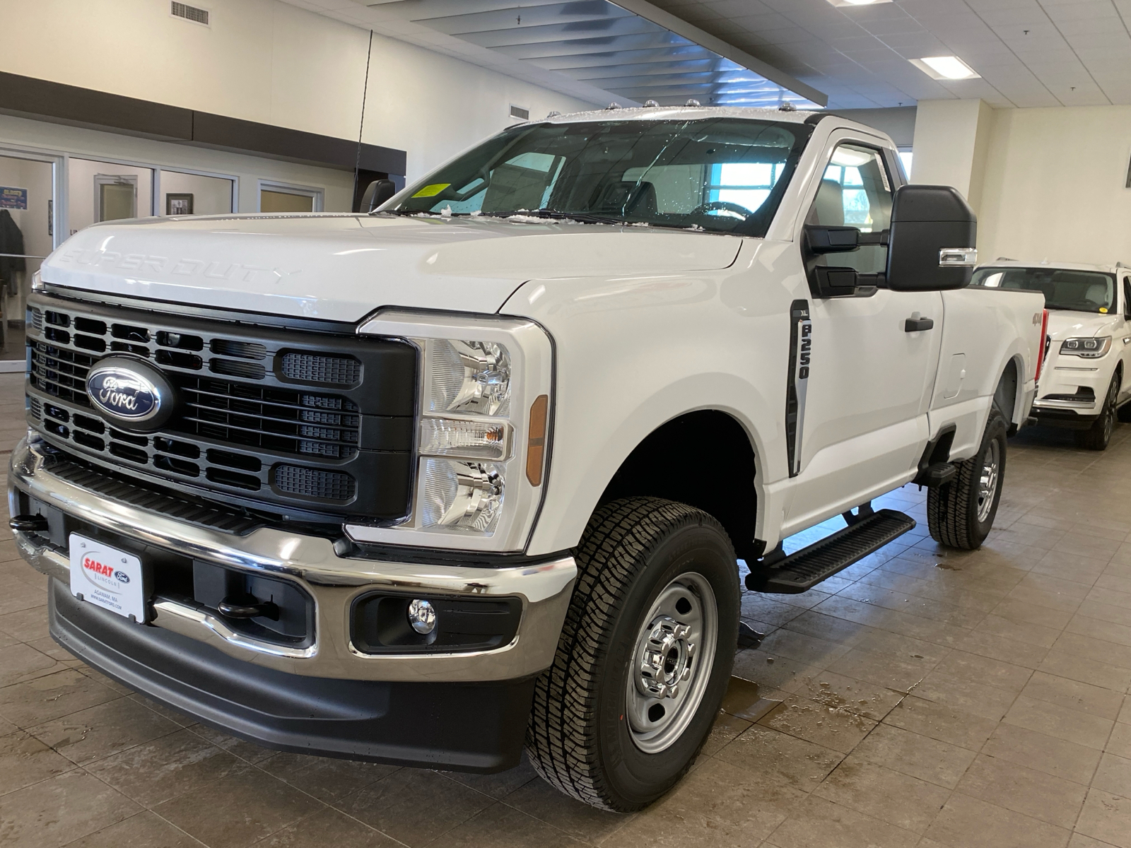 2024 Ford Super Duty F-250 SRW 2024 FORD F-250 XL REG. CAB 2DR 142 WB 4WD HD 4