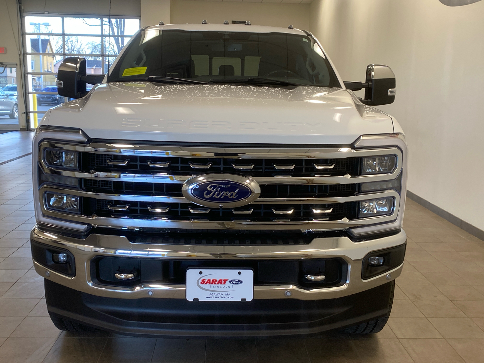 2023 Ford Super Duty F-350 SRW LARIAT 3