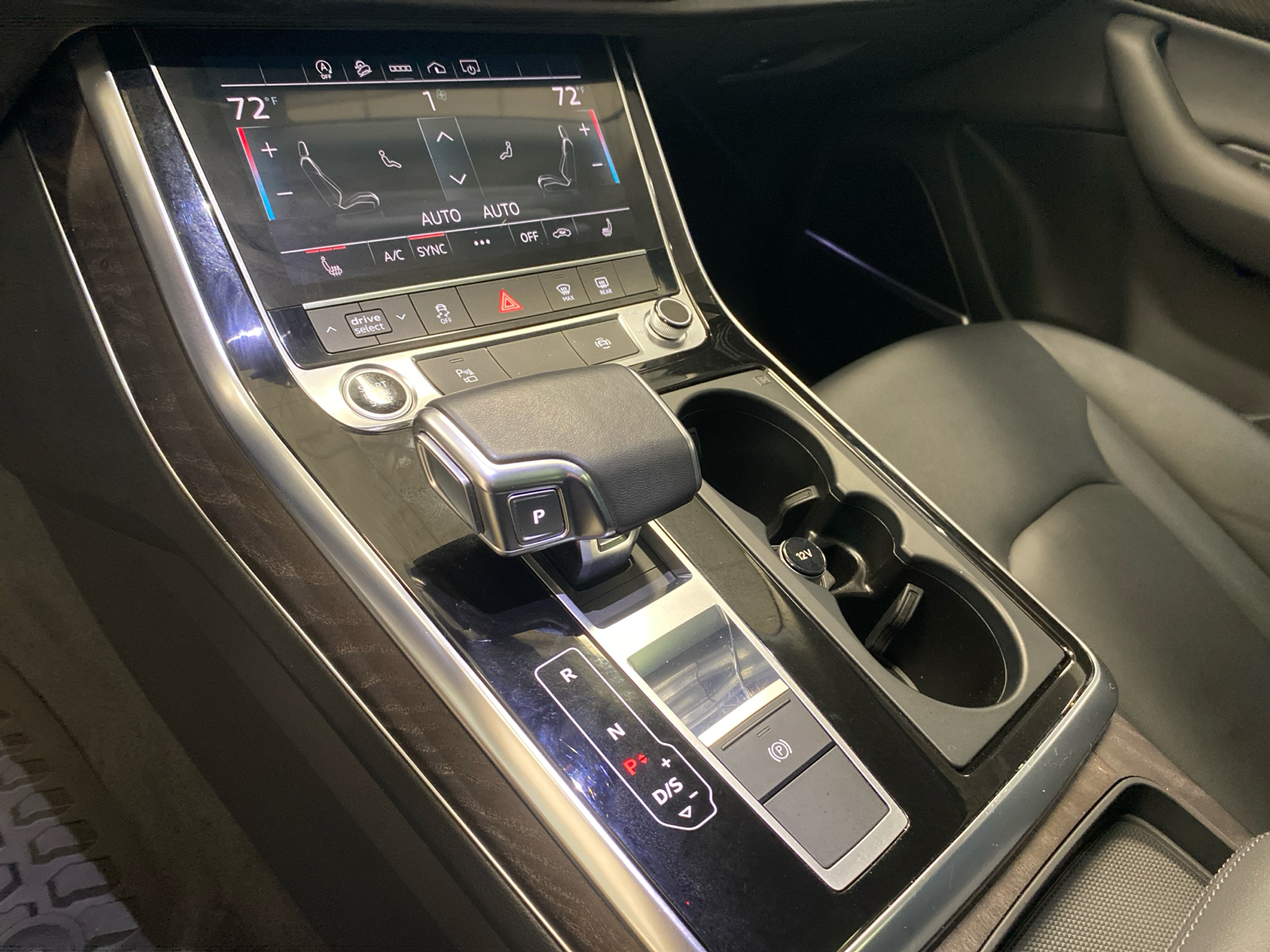 2022 Audi Q7 Premium Plus 25