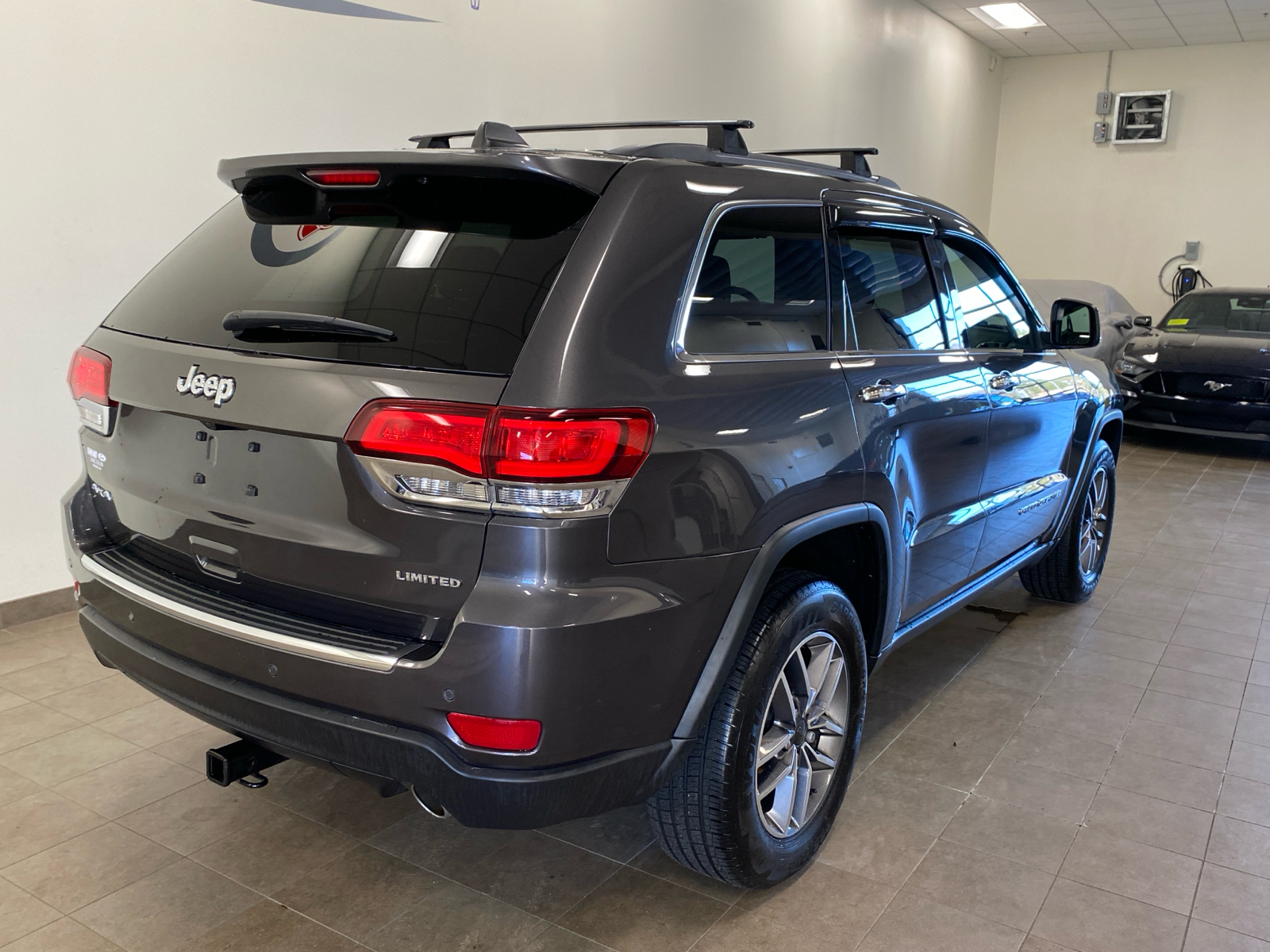 2020 Jeep Grand Cherokee Limited 7