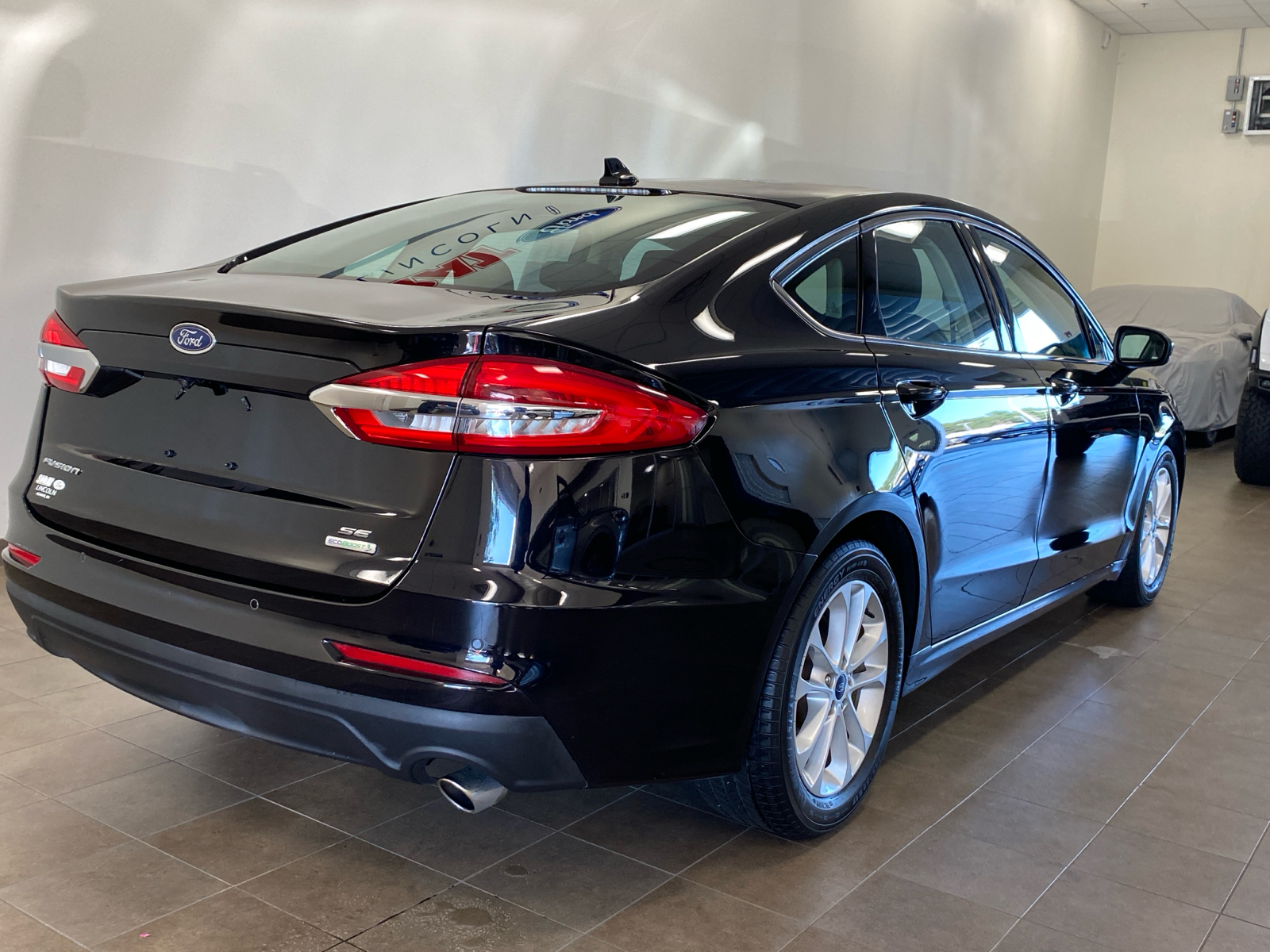 2019 Ford Fusion SE 8