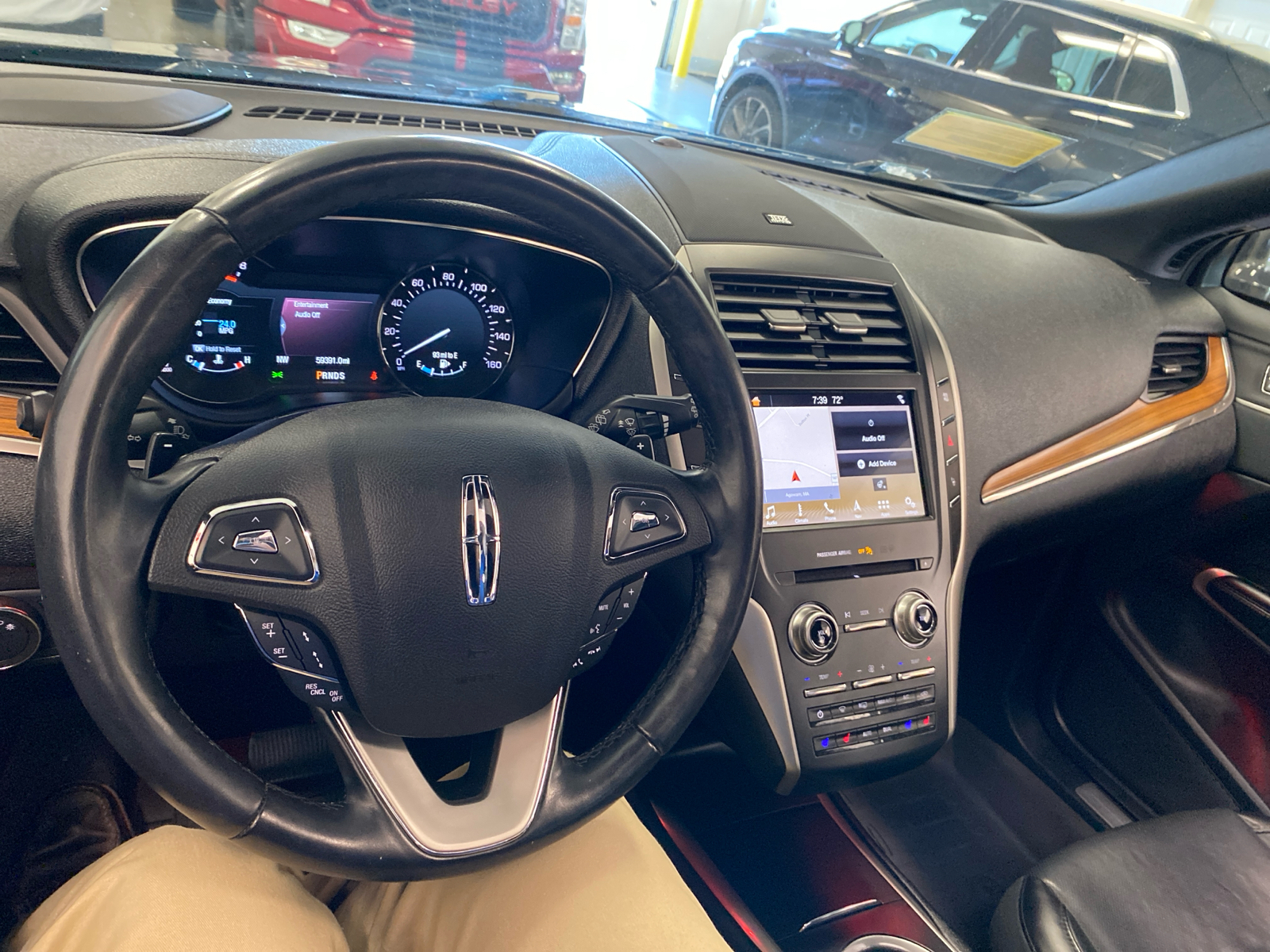 2019 Lincoln MKC  29