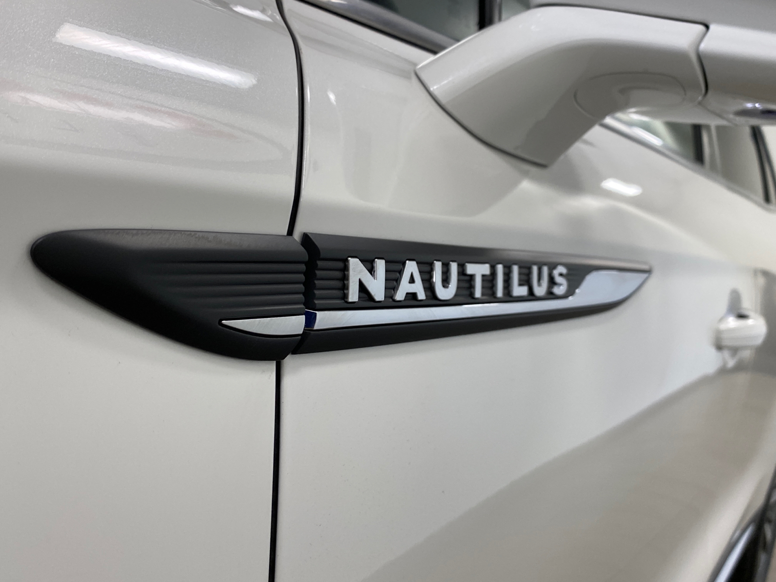 2023 Lincoln Nautilus J8J0 NAUTILUS AWD 19