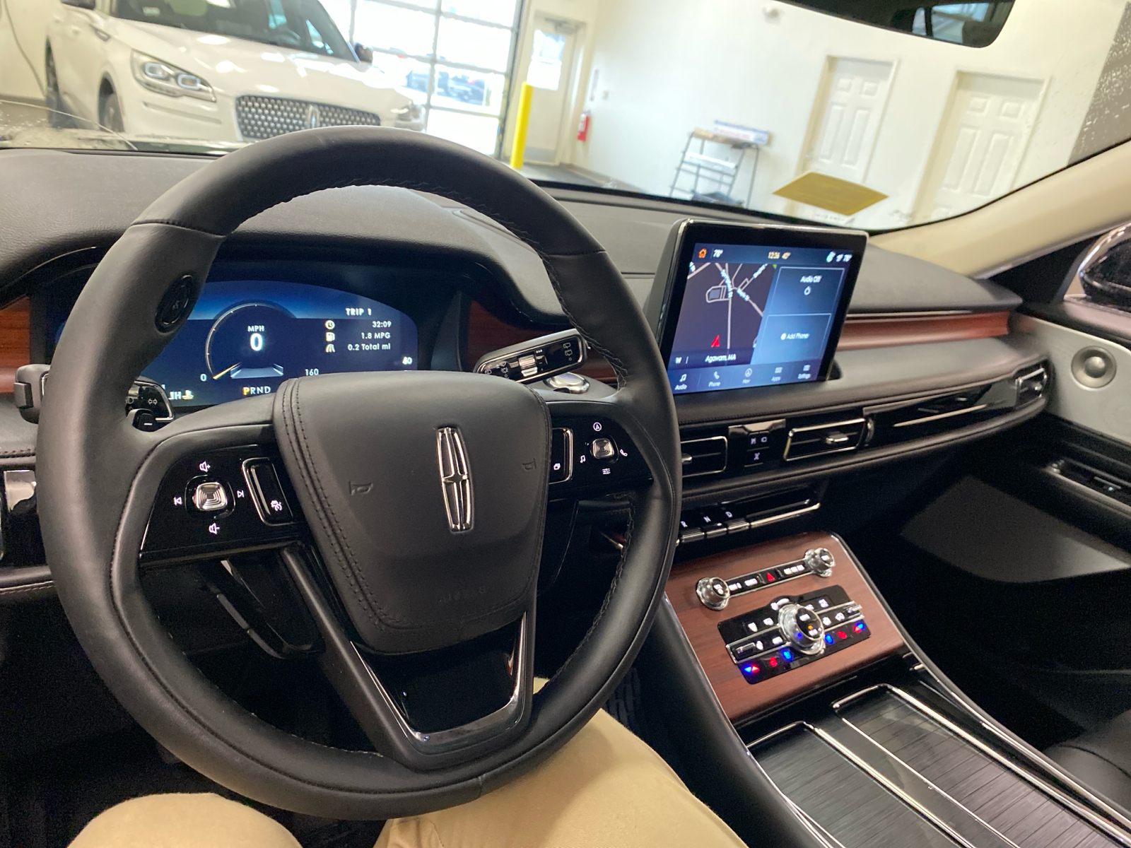 2023 Lincoln Aviator J7X0 AVIATOR RESERVE AWD 29