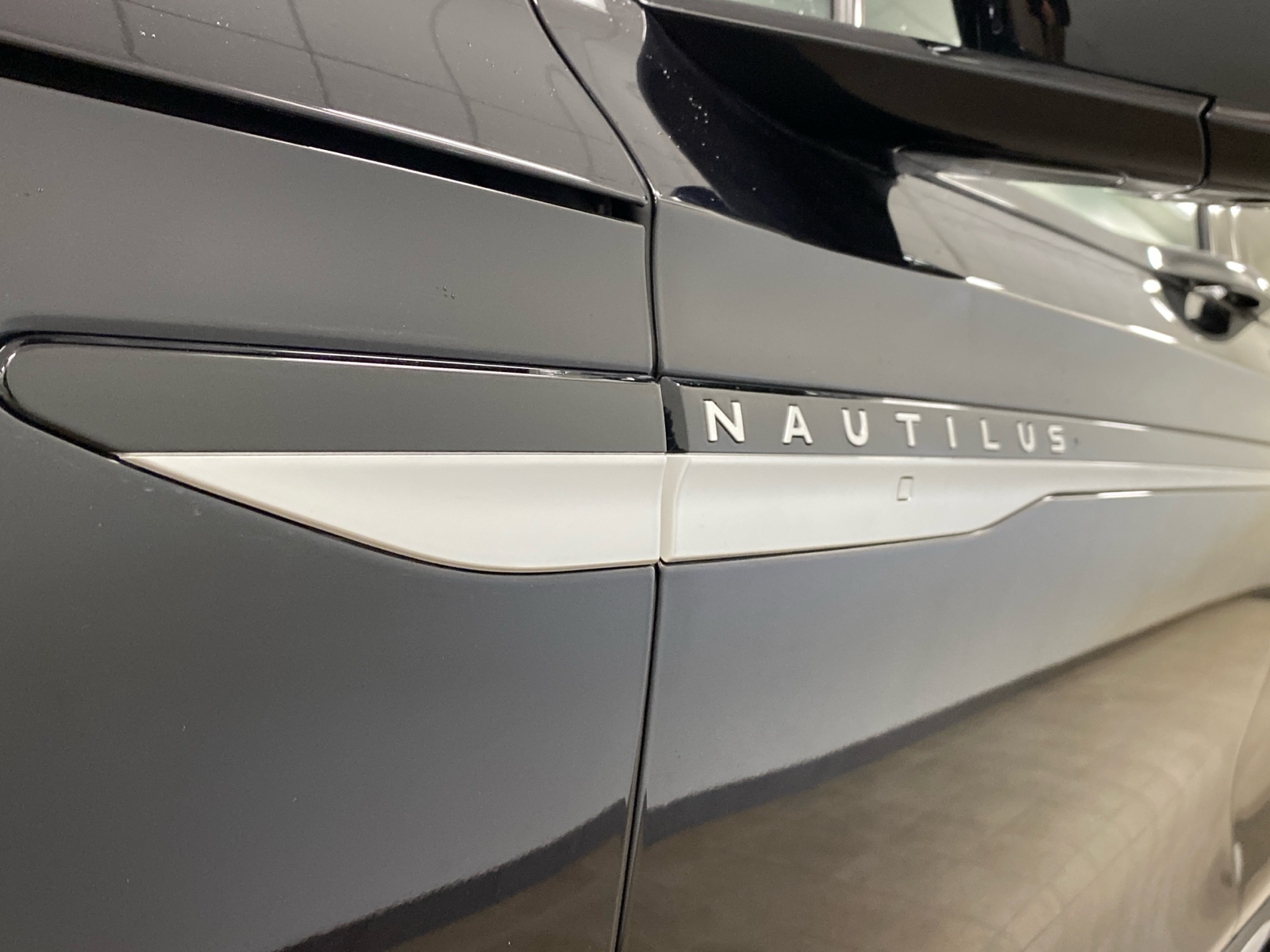 2024 Lincoln Nautilus J8J0 NAUTILUS PREMIER AWD 14