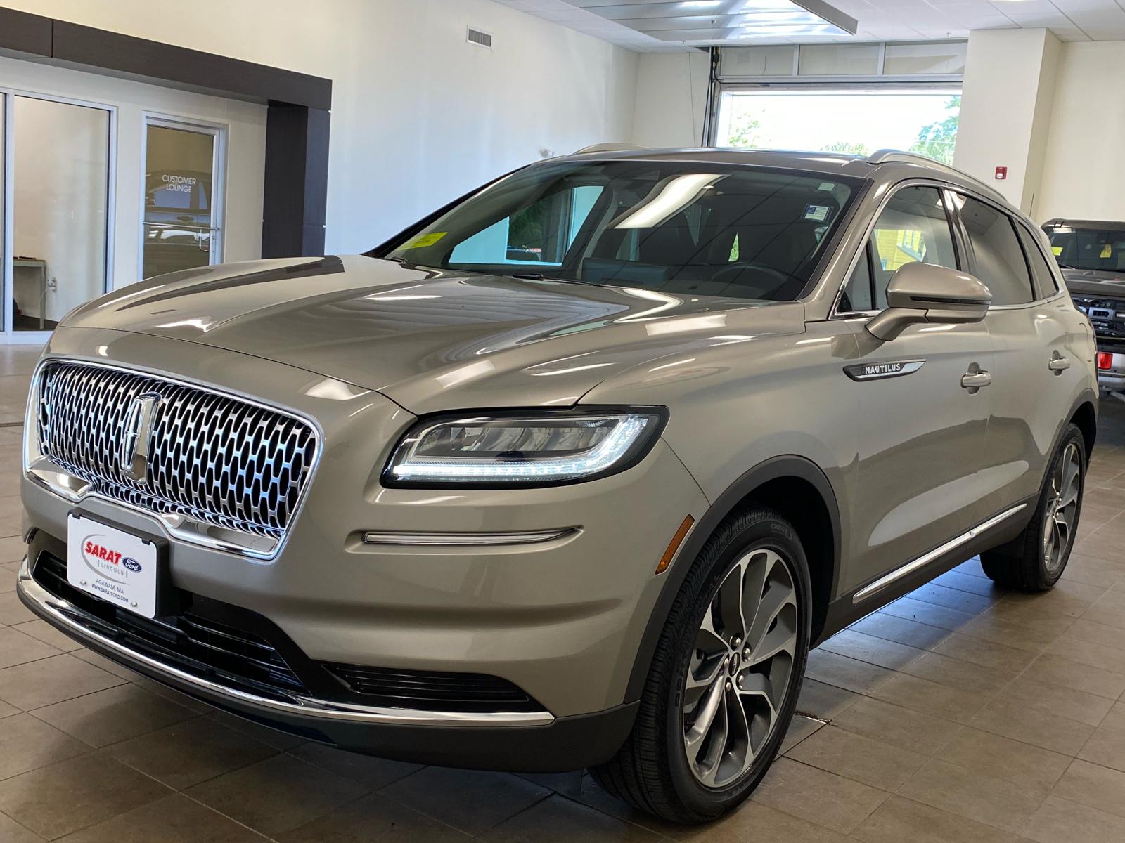 2023 Lincoln Nautilus Reserve 4