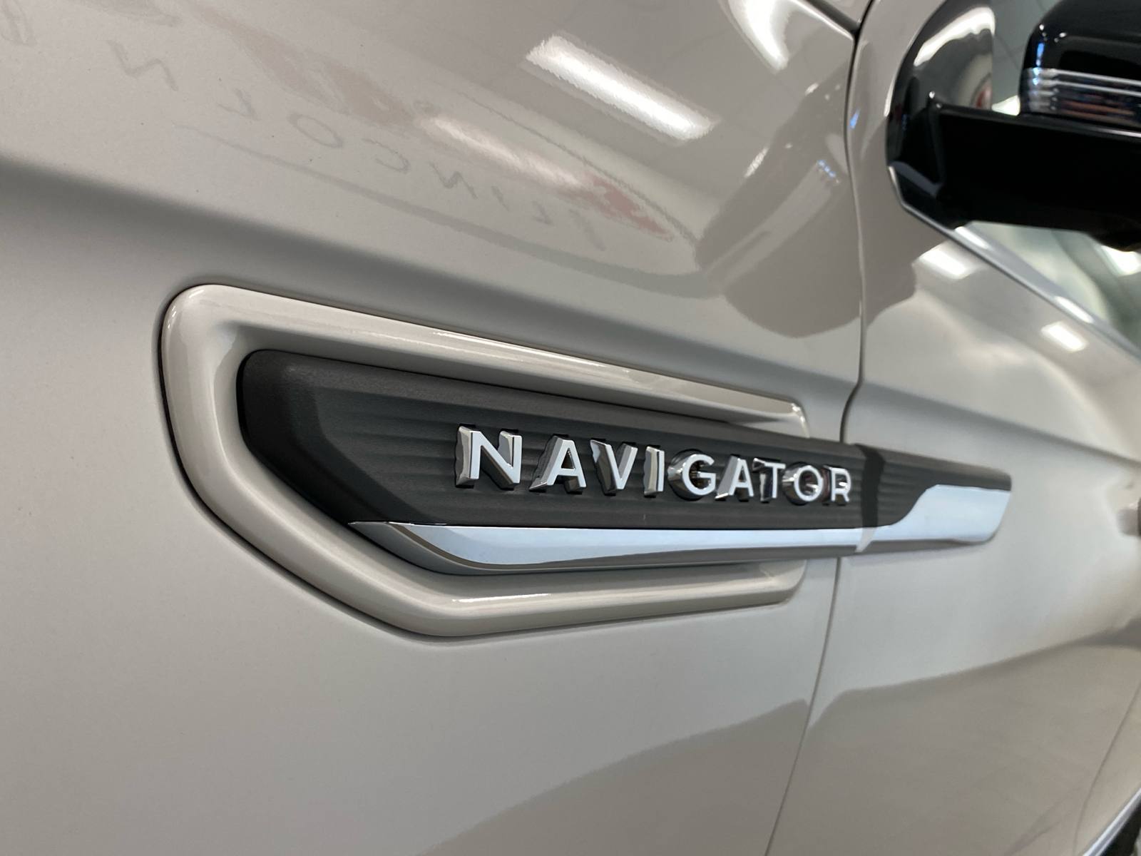 2024 Lincoln Navigator 2024 LINCOLN NAVIGATOR RESERVE 4DR SUV 122.5 WB 4 17