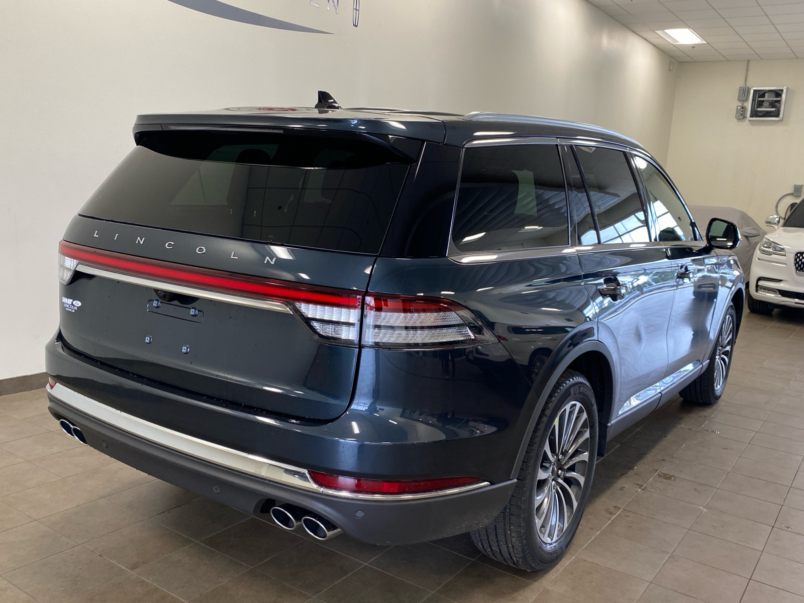 2024 Lincoln Aviator 2024 LINCOLN AVIATOR RESERVE 4DR SUV 119.1 WB AWD 7