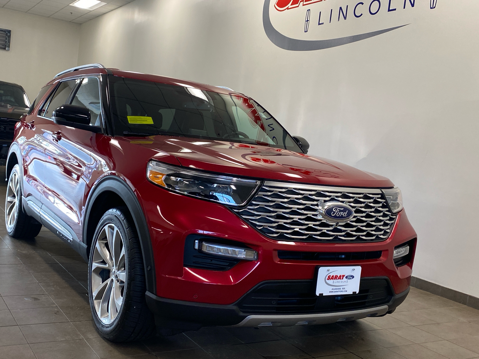 2021 Ford Explorer Platinum 2