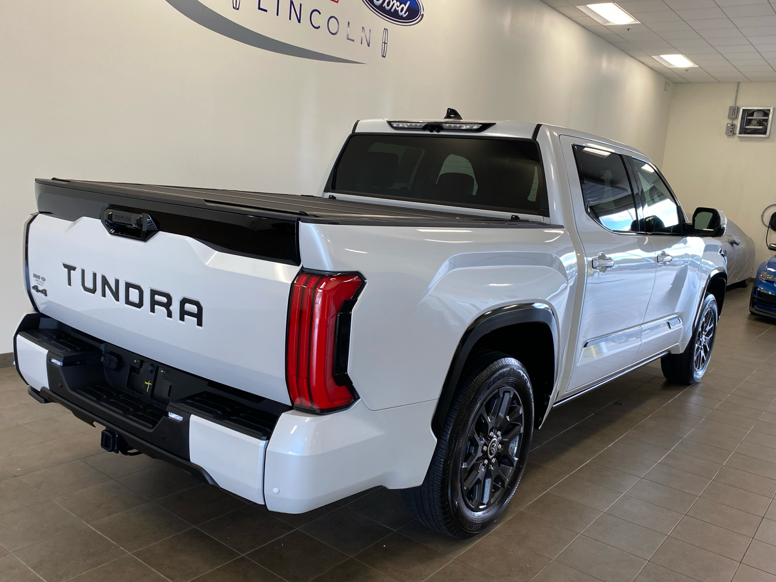 2022 Toyota Tundra 4WD Platinum 7