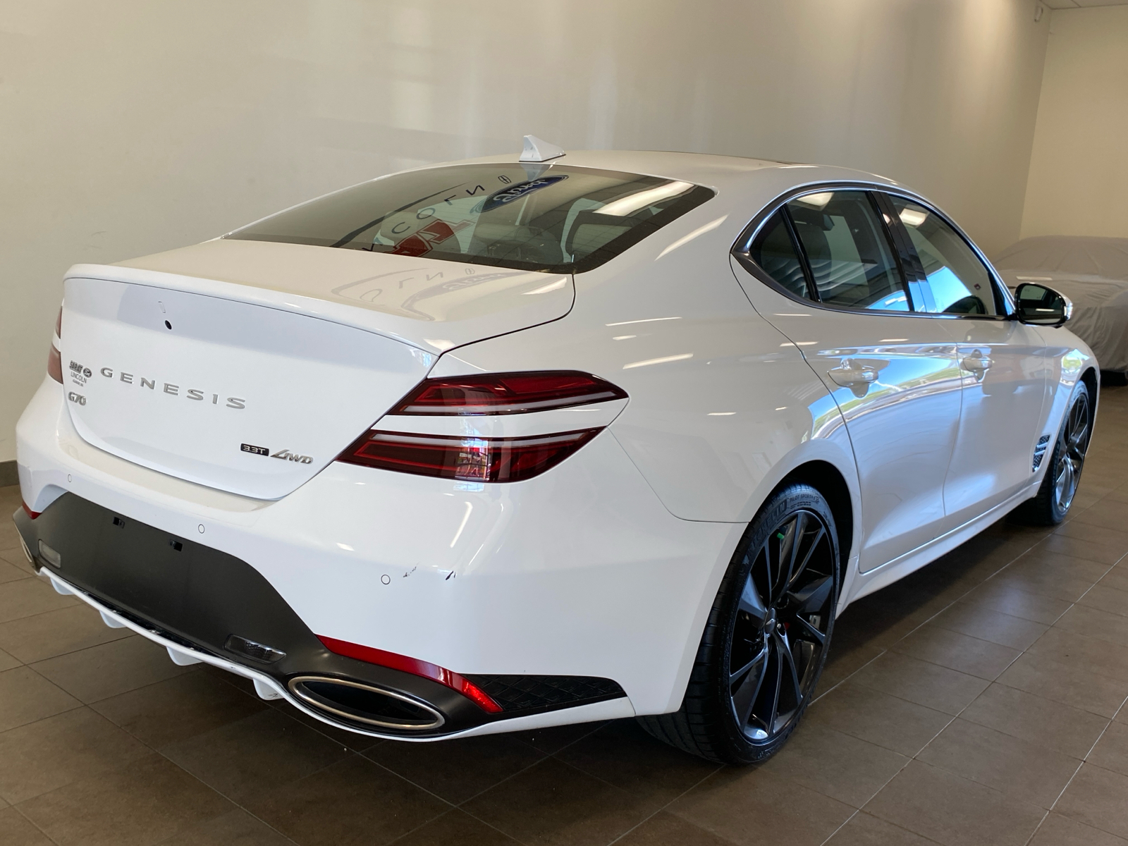 2023 Genesis G70 3.3T 9