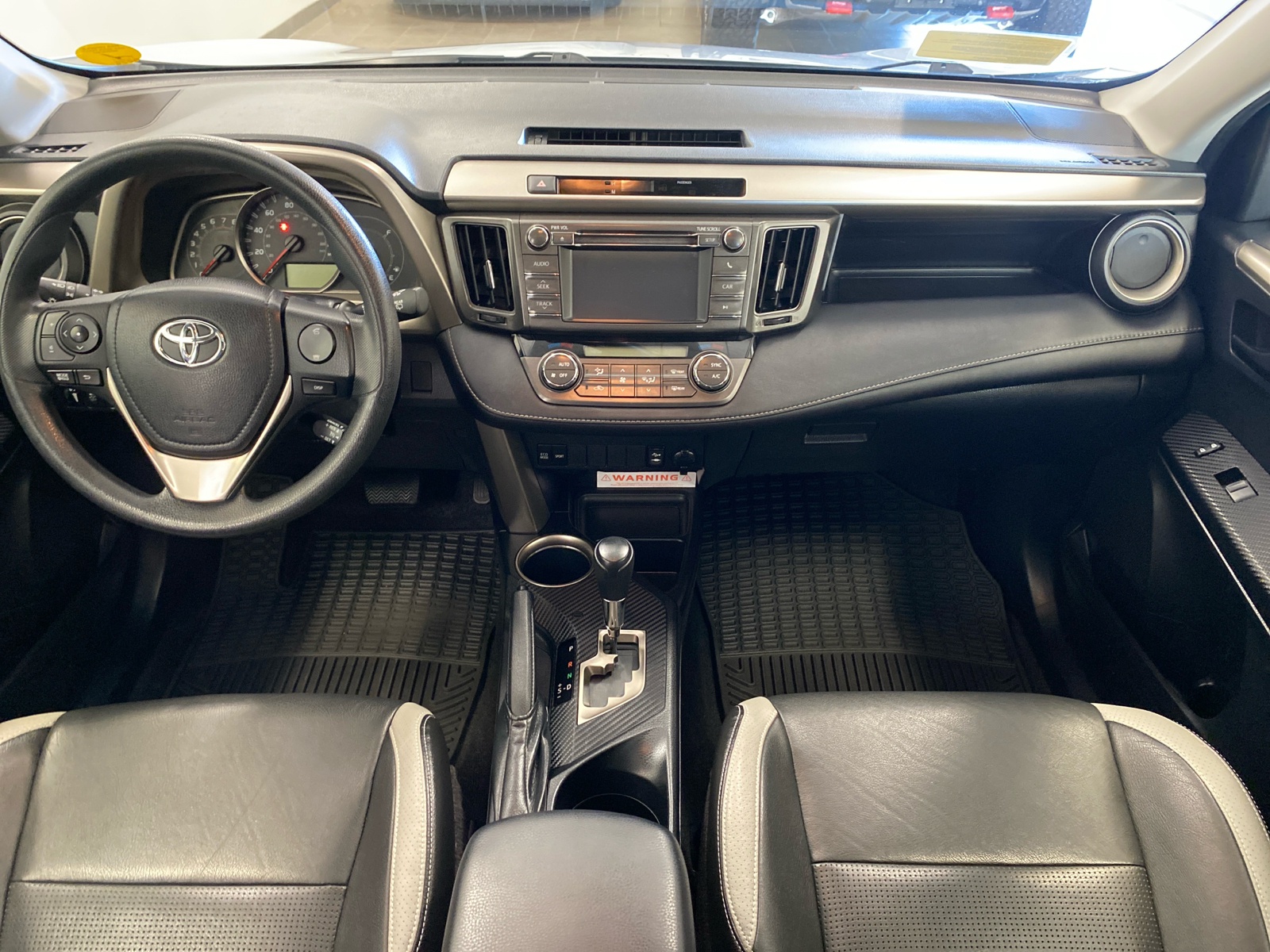 2013 Toyota RAV4 XLE 12