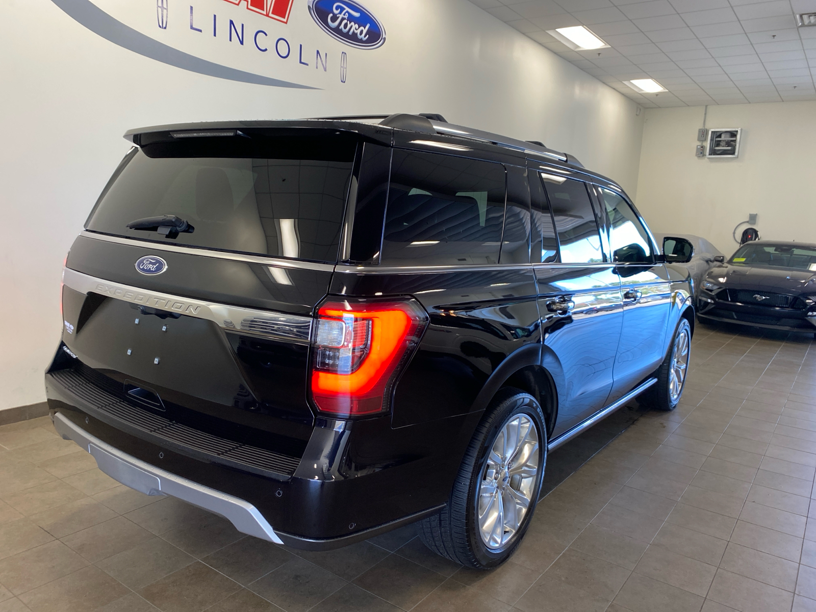 2019 Ford Expedition Limited 8