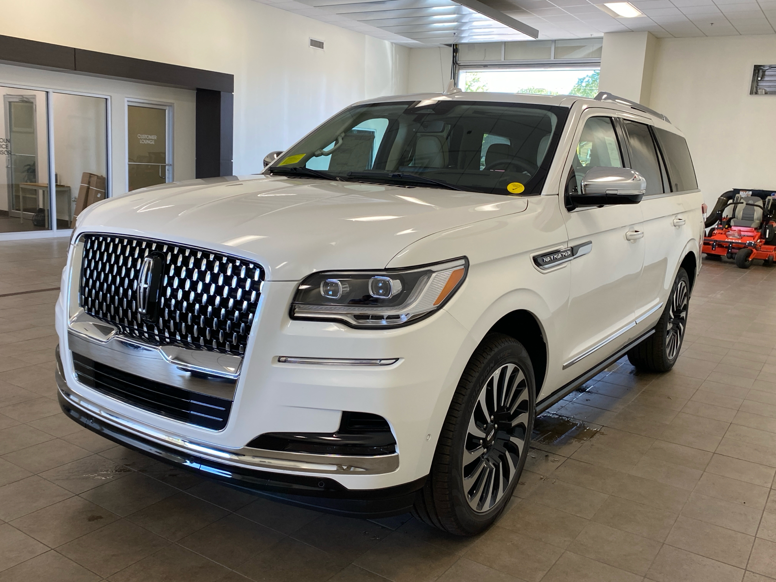 2024 Lincoln Navigator 2024 LINCOLN NAVIGATOR BLACK LABEL 4DR SUV 122.5 4