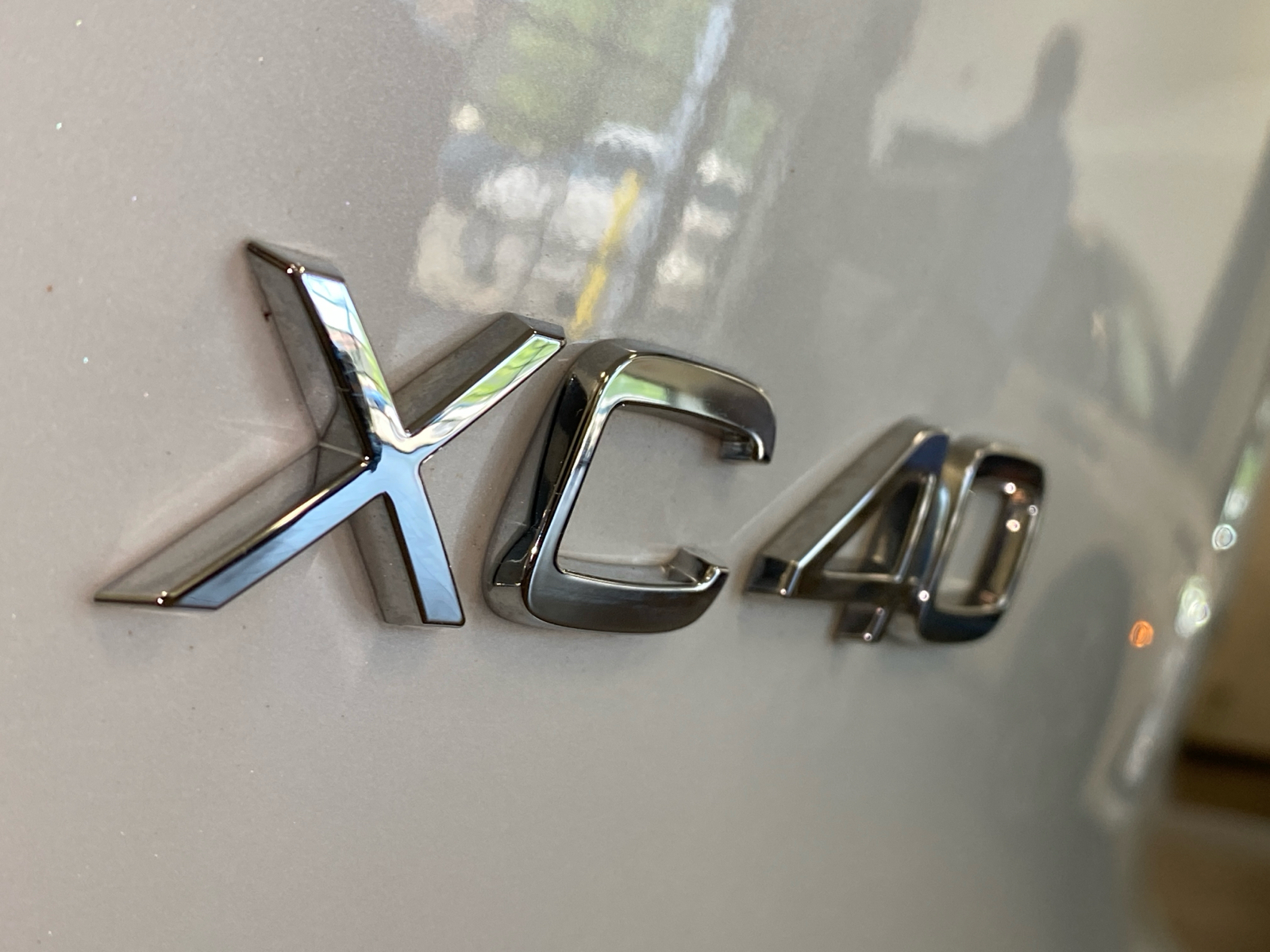 2019 Volvo XC40 R-Design 8