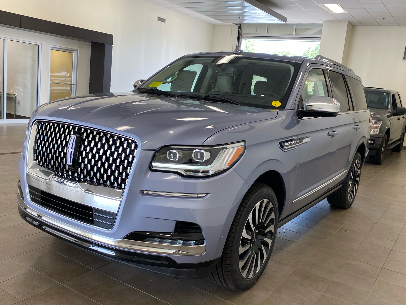 2024 Lincoln Navigator J2T0 4X4 NAVIGATOR BLACK LABEL 4