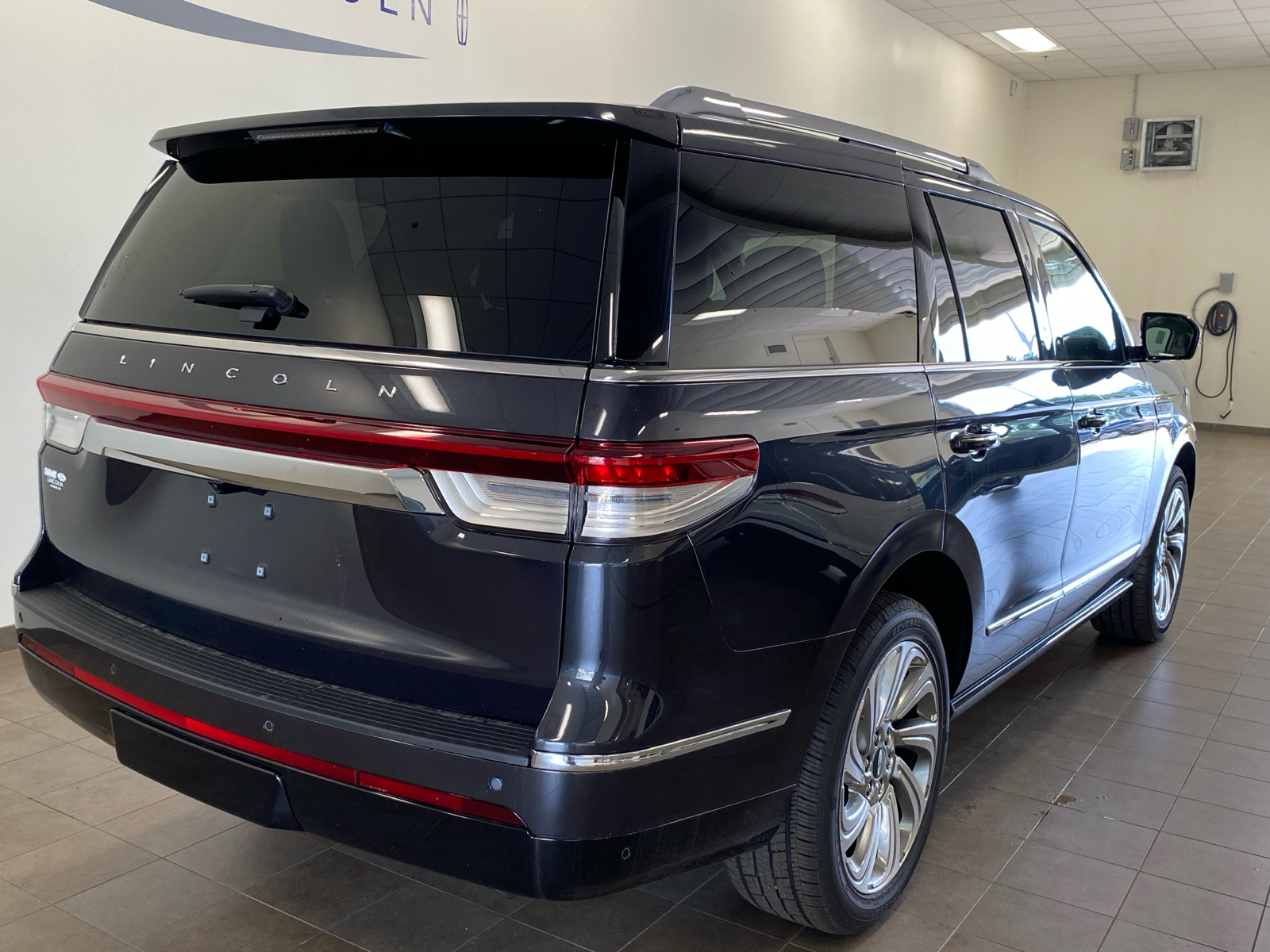 2024 Lincoln Navigator J2L0 4X4 NAVIGATOR RESERVE 7