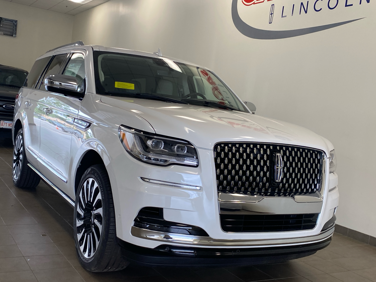 2024 Lincoln Navigator J2T0 4X4 NAVIGATOR BLACK LABEL 2