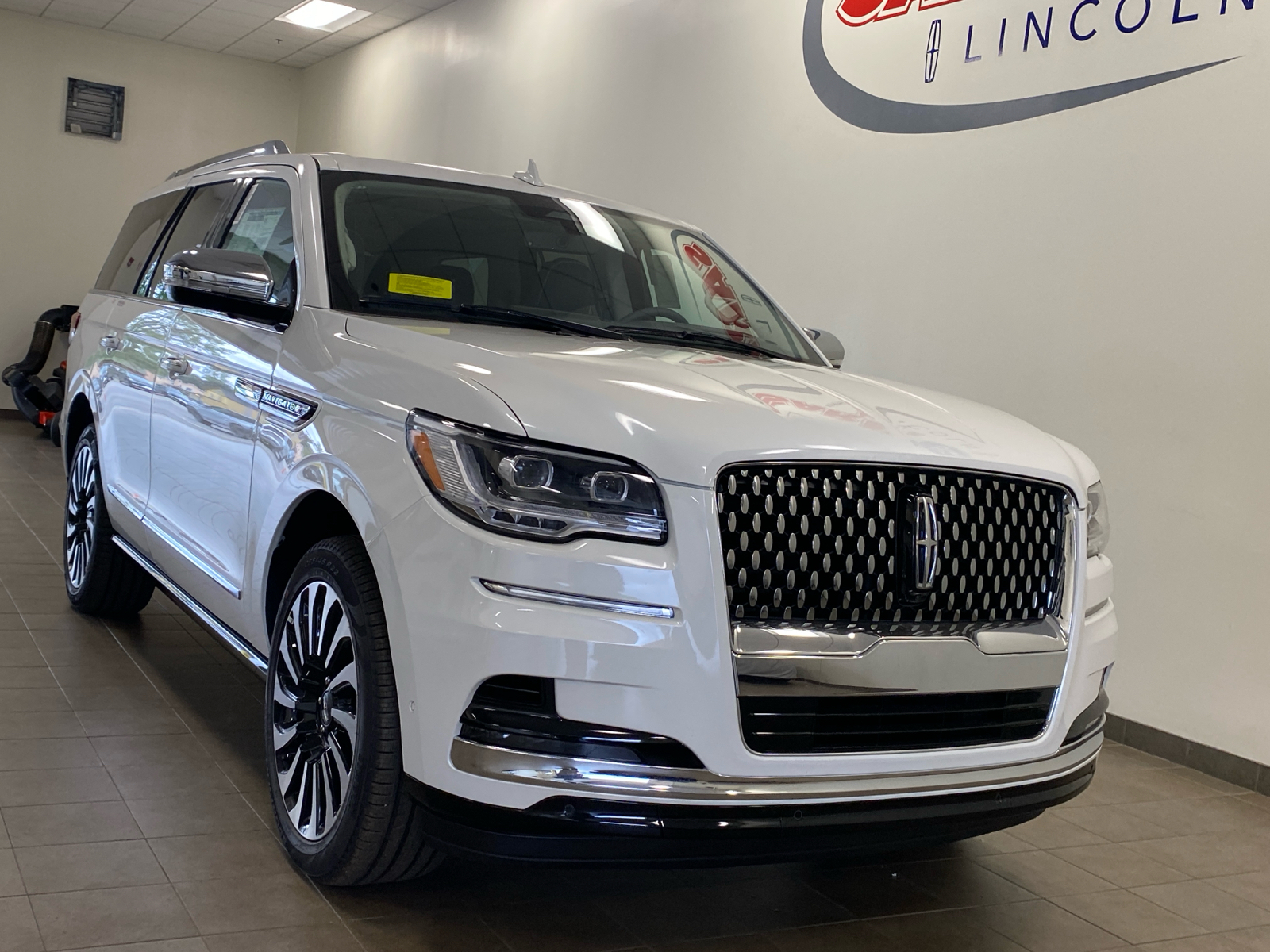 2024 Lincoln Navigator 2024 LINCOLN NAVIGATOR BLACK LABEL 4DR SUV 122.5 2