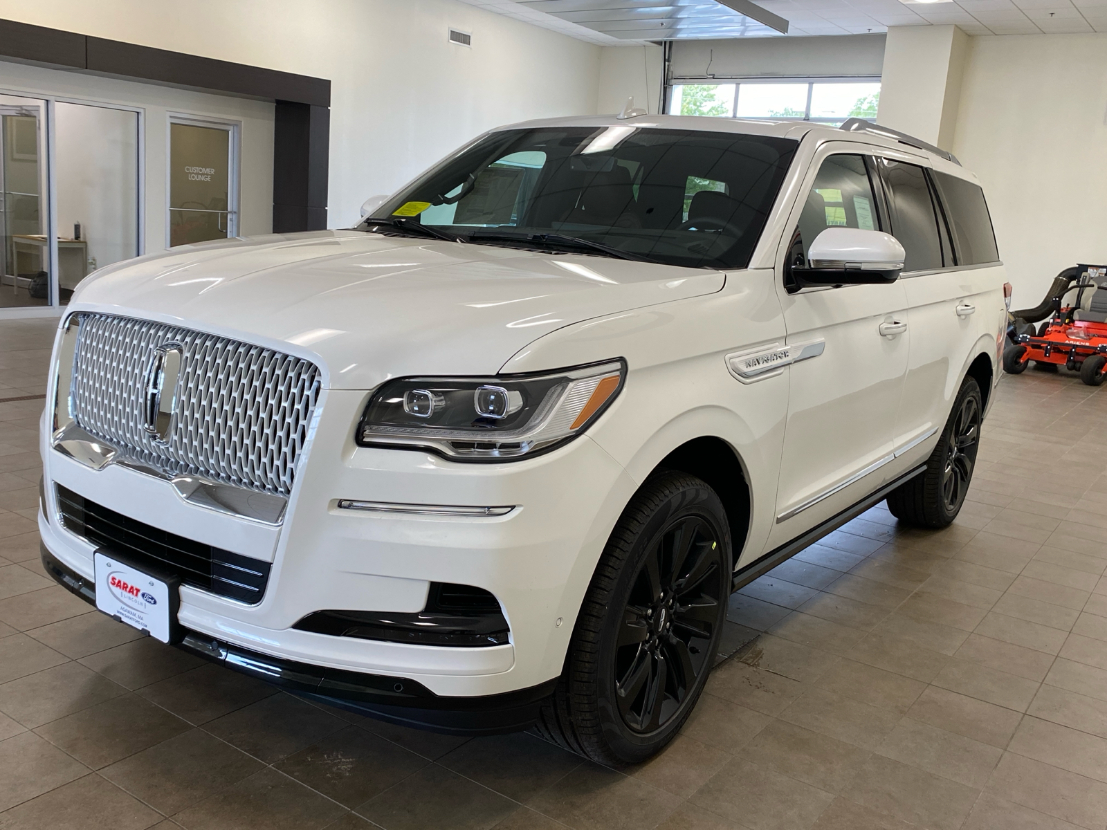 2024 Lincoln Navigator 2024 LINCOLN NAVIGATOR RESERVE 4DR SUV 122.5 WB 4 4