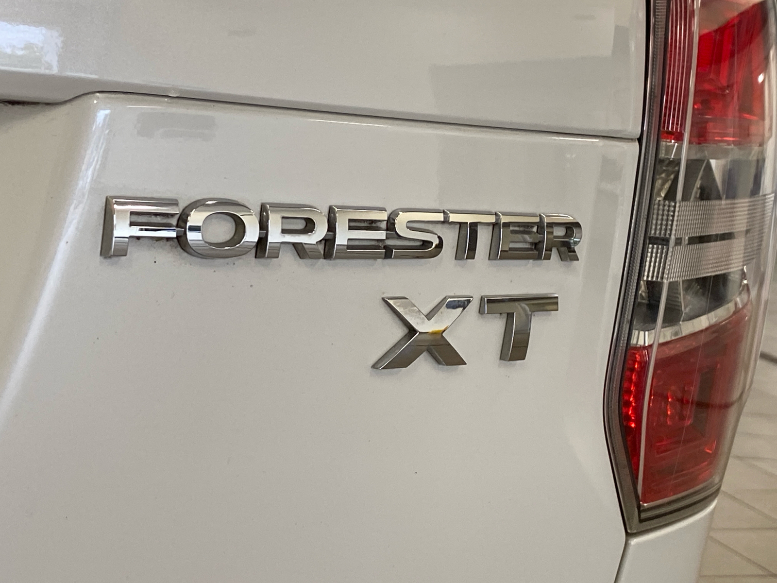 2016 Subaru Forester 2.0XT Touring 8