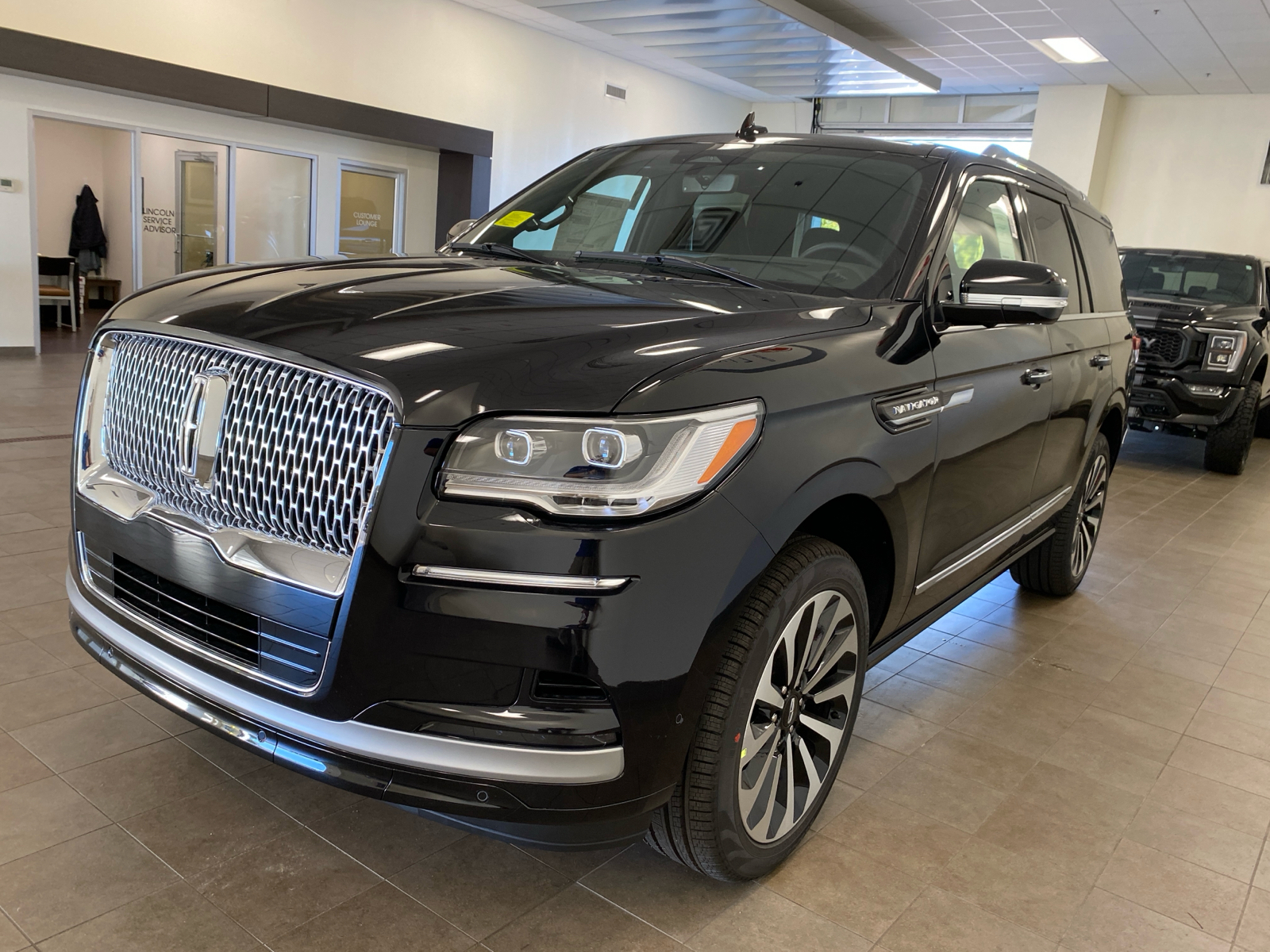 2024 Lincoln Navigator 2024 LINCOLN NAVIGATOR RESERVE 4DR SUV 122.5 WB 4 4