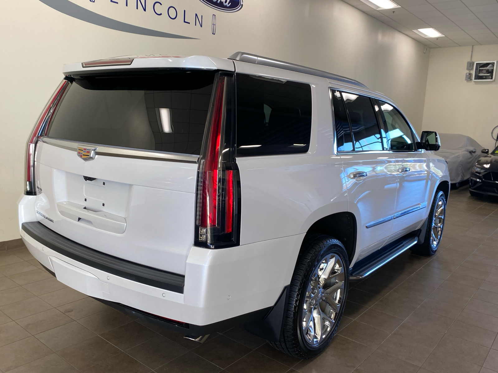 2019 Cadillac Escalade Luxury 7