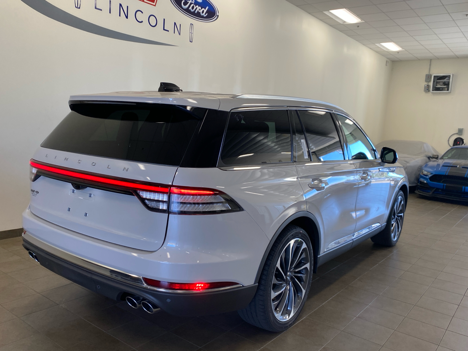 2025 Lincoln Aviator 2025 LINCOLN AVIATOR RESERVE 4DR SUV 119.1 WB AWD 7