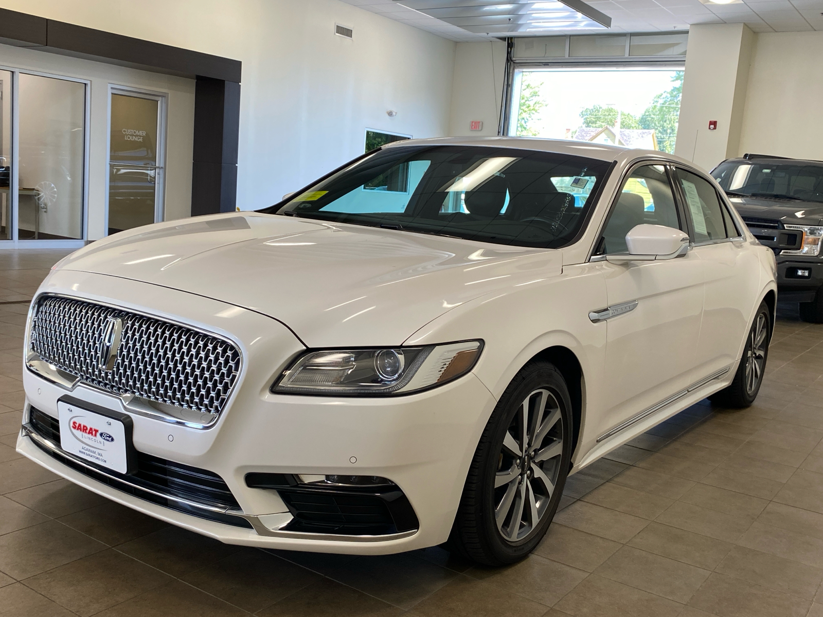 2018 Lincoln Continental  4