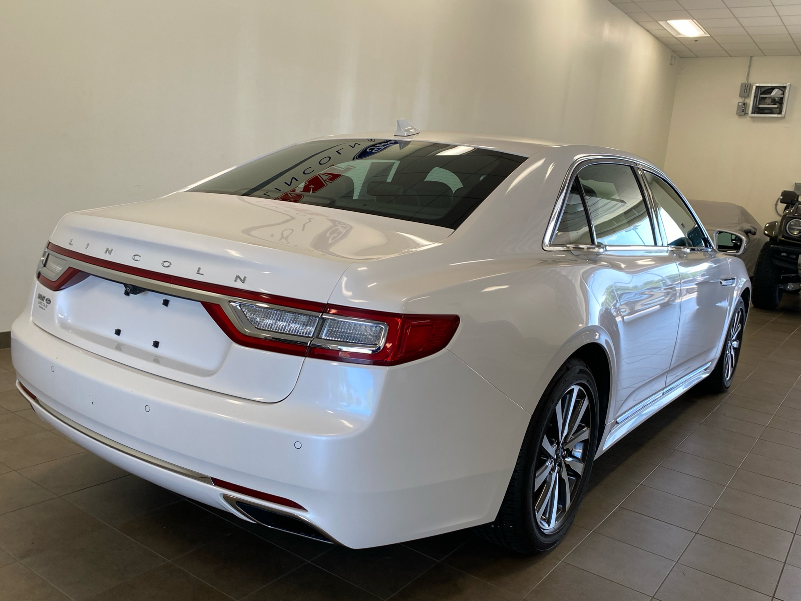 2018 Lincoln Continental  7