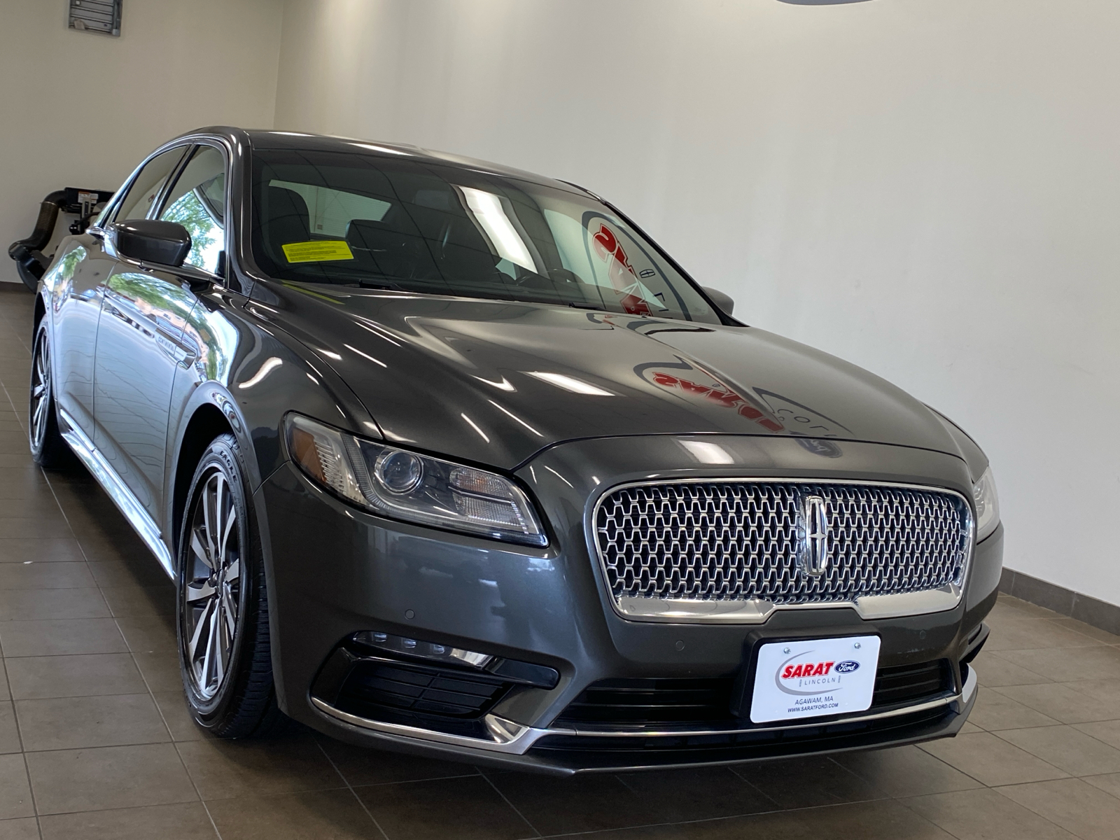 2017 Lincoln Continental Select 2