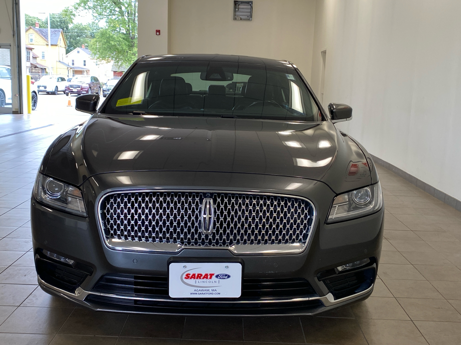 2017 Lincoln Continental Select 3