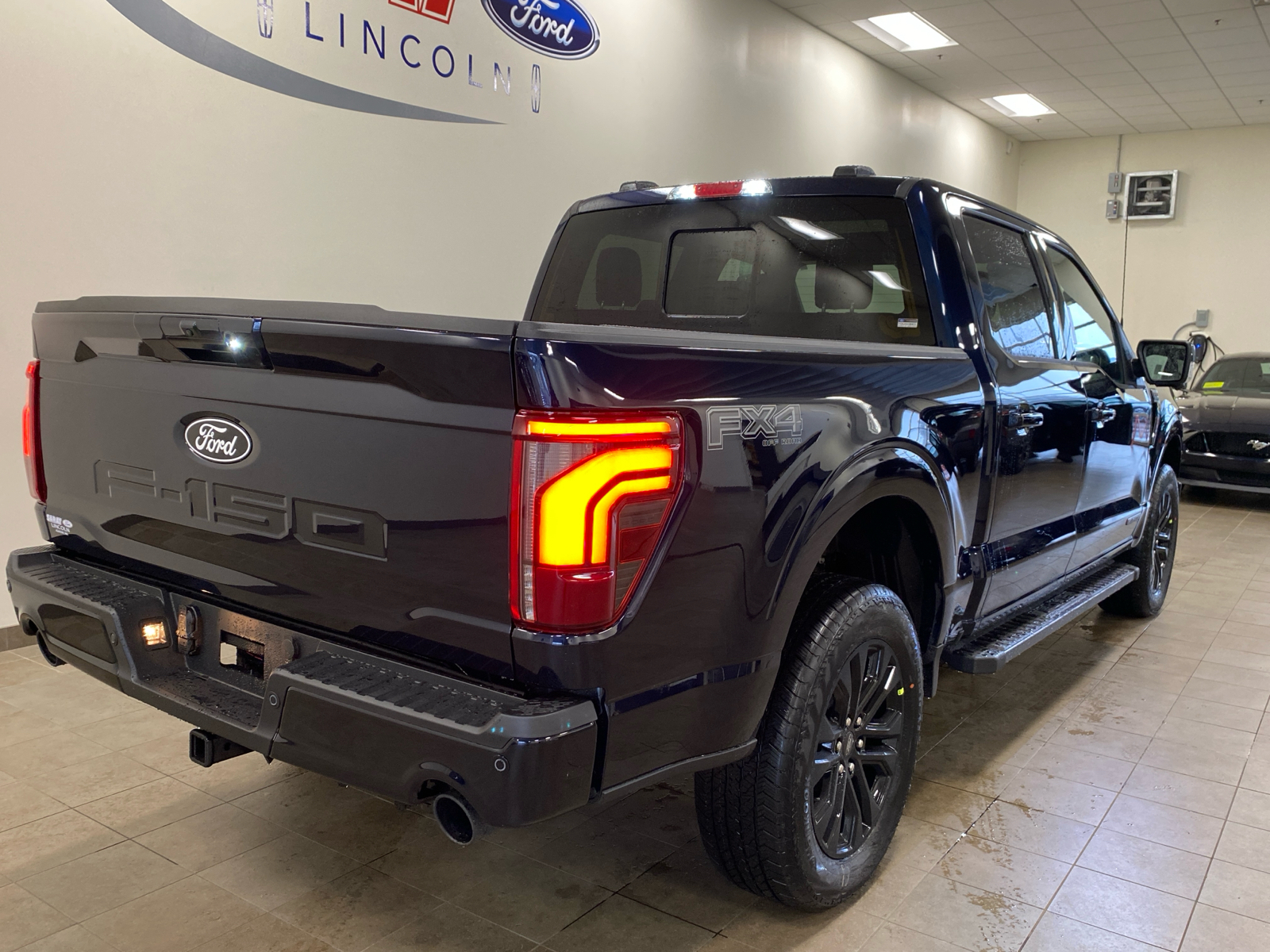 2024 Ford F-150 F150 4X4 SUPERCREW LARIAT- 145 7