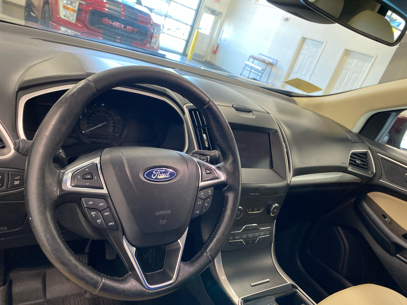 2019 Ford Edge  20