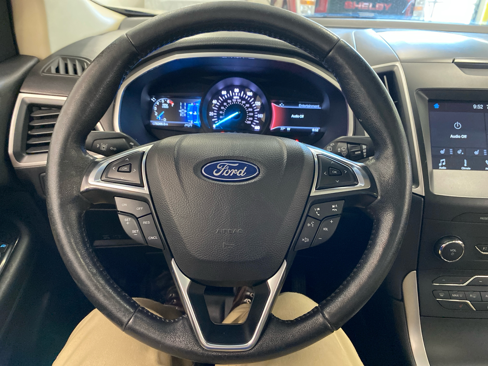 2019 Ford Edge  21