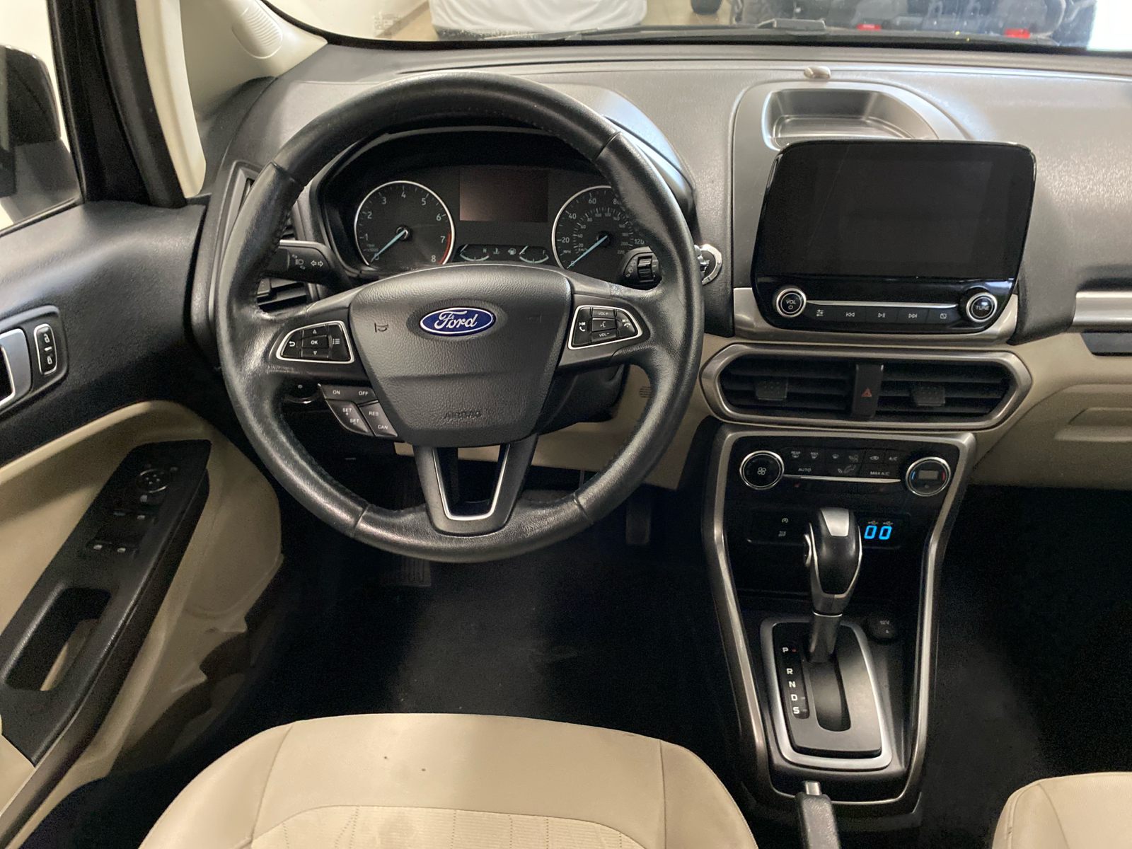 2019 Ford EcoSport  12