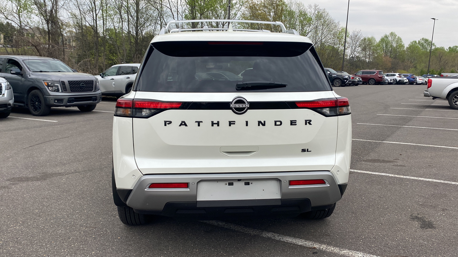 2024 Nissan Pathfinder SL 7