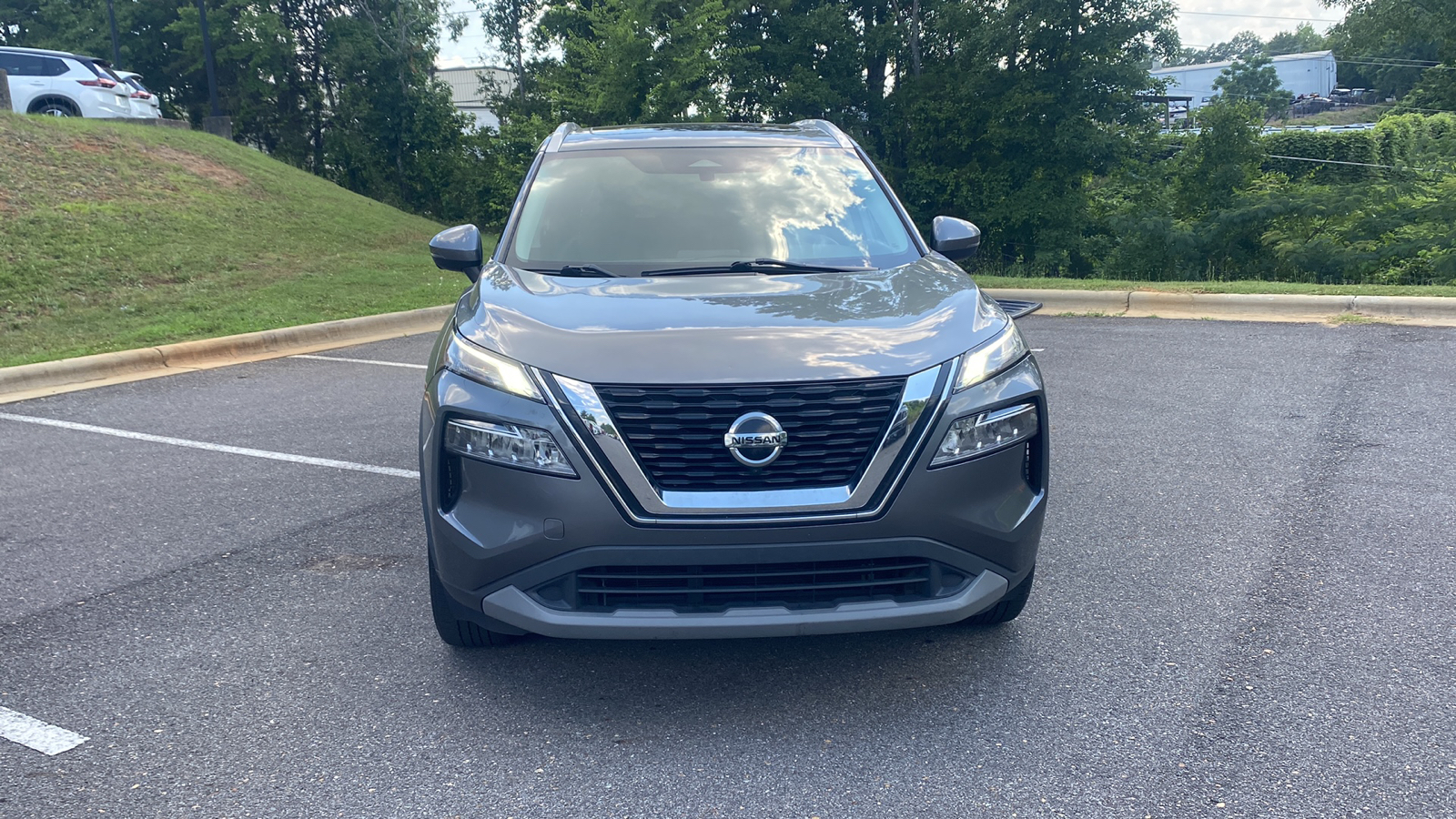 2021 Nissan Rogue SV 3